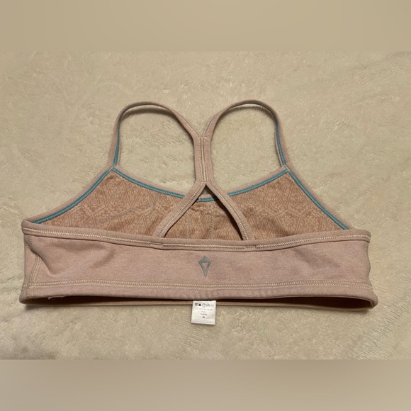 Ivivva size 12 lightly padded versatile bra. Tank to cross back - Picture 2 of 7
